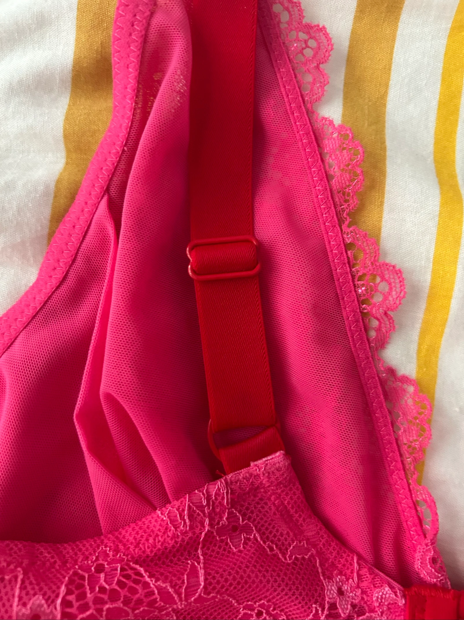Body de encaje rosa fuchsia Lemonade Dolls – NUEVO con etiqueta – Talla M (Copa Fuller) – photo 6